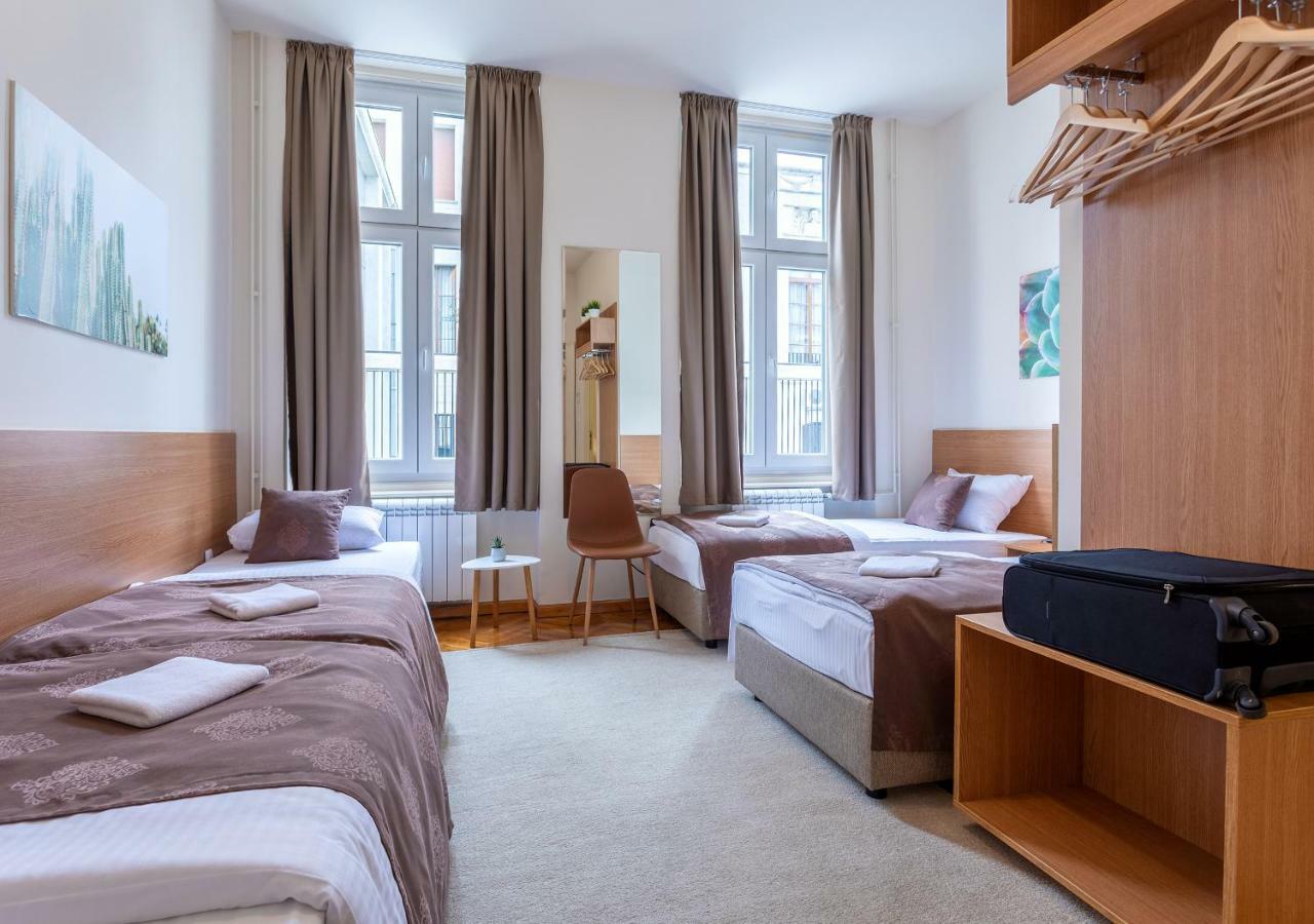 Booking En Suite Belgrad Exterior foto