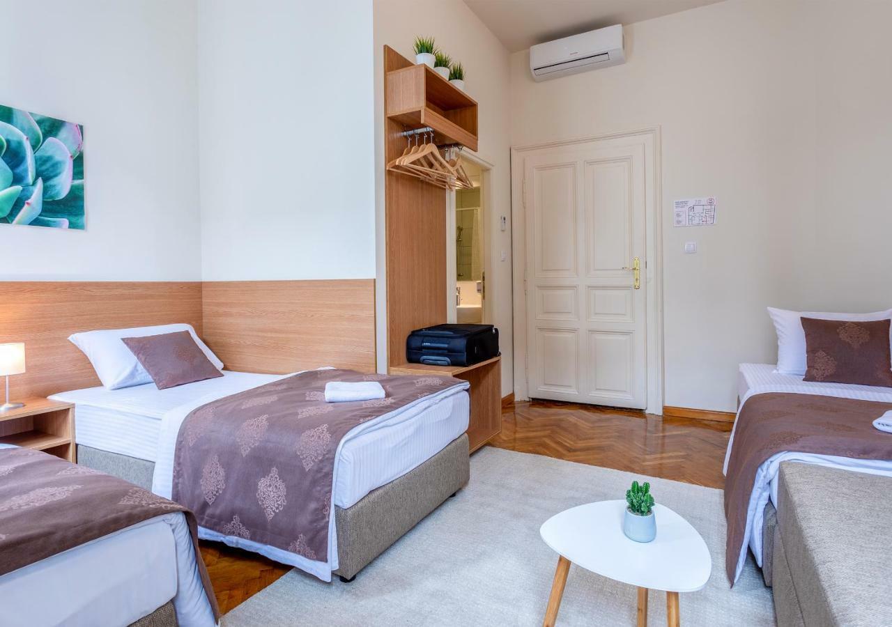 Booking En Suite Belgrad Exterior foto